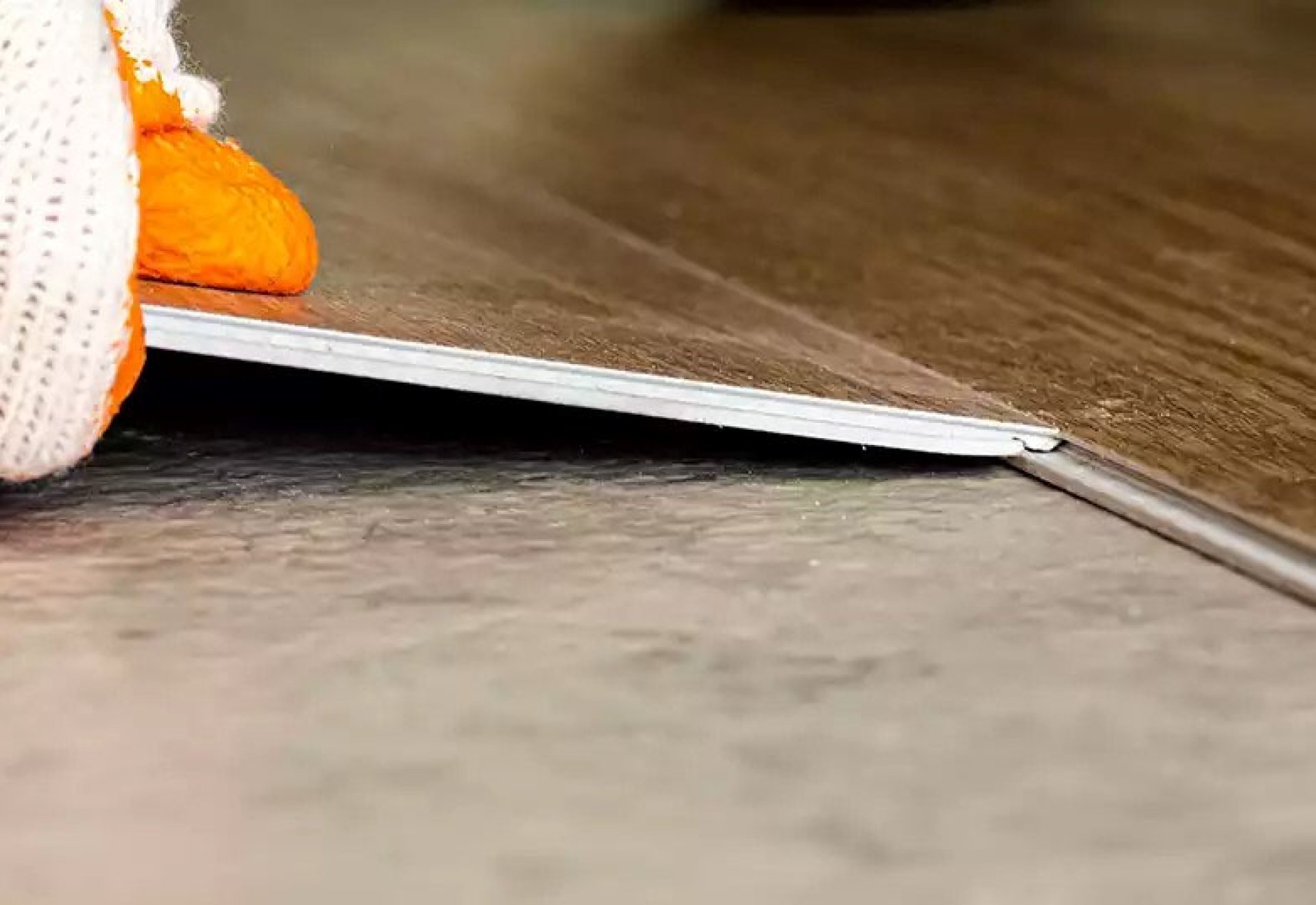 Klikkes SPC melegburkolat vásárlás: klikkes rendszerű SPC padlók széles választékban