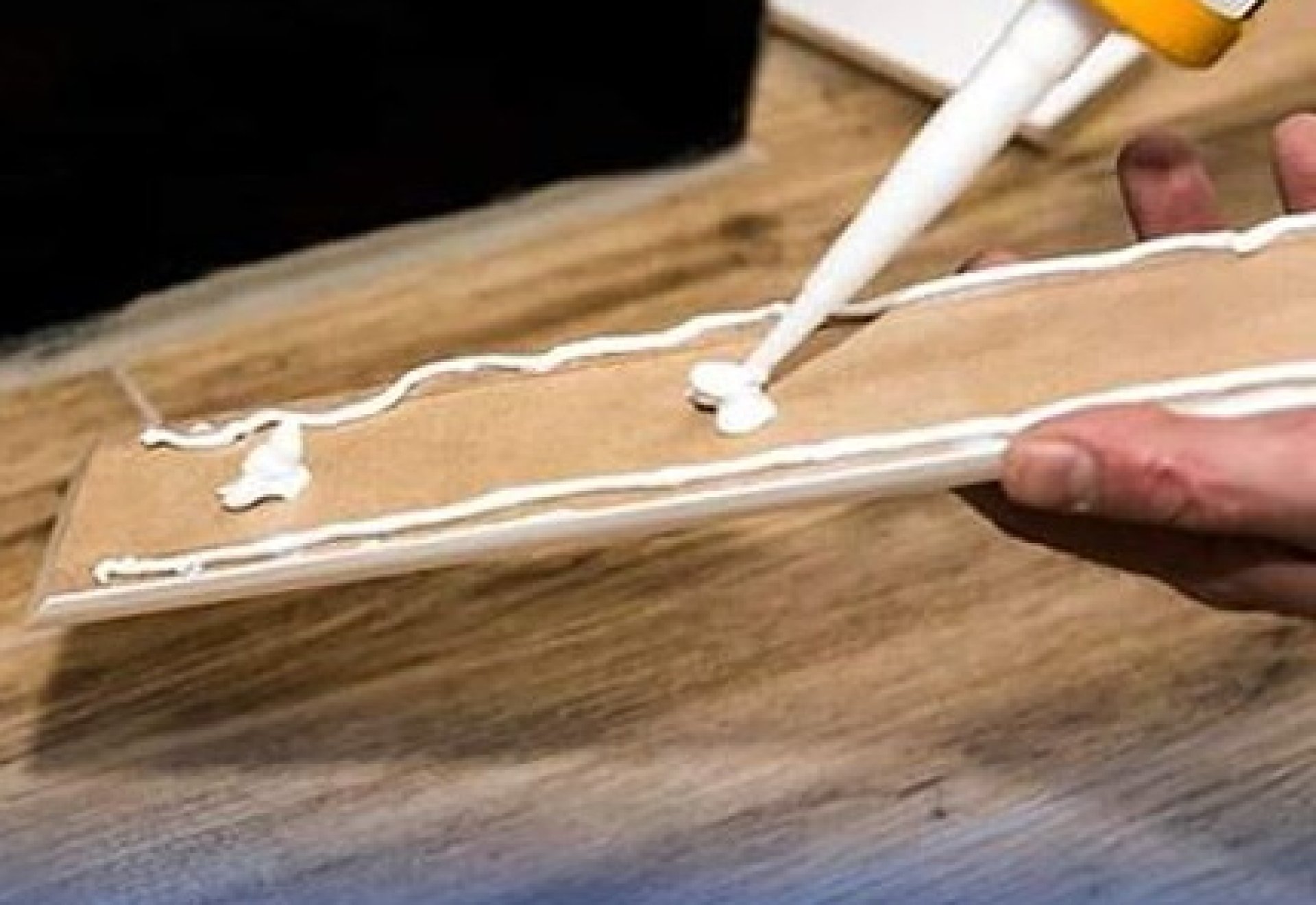 Építési ragasztók