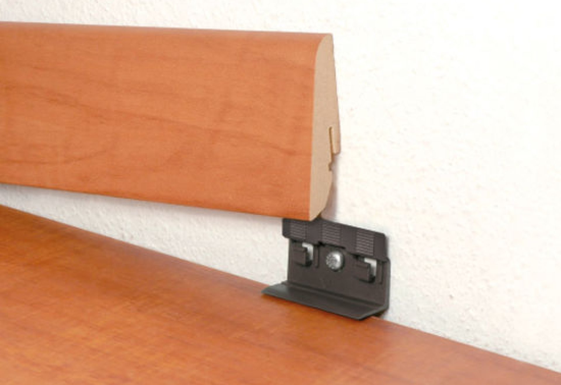 Szegélyléc klipszek